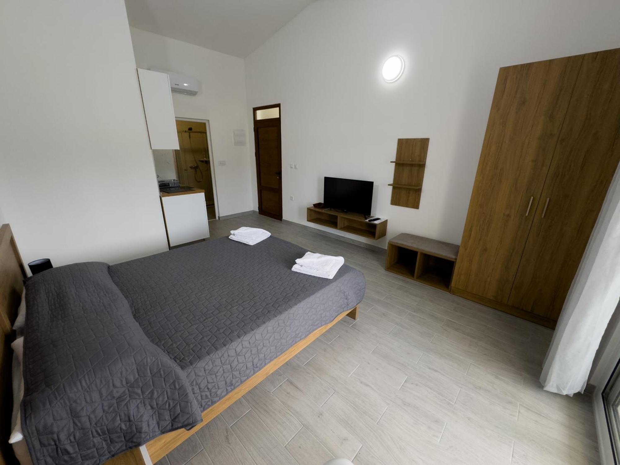 Adla Apartmani Улцин Екстериор снимка