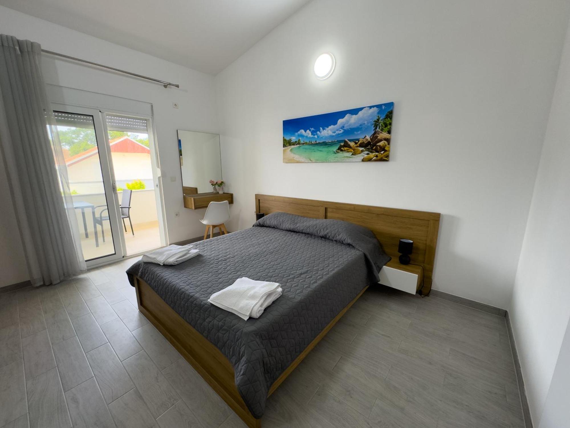 Adla Apartmani Улцин Екстериор снимка