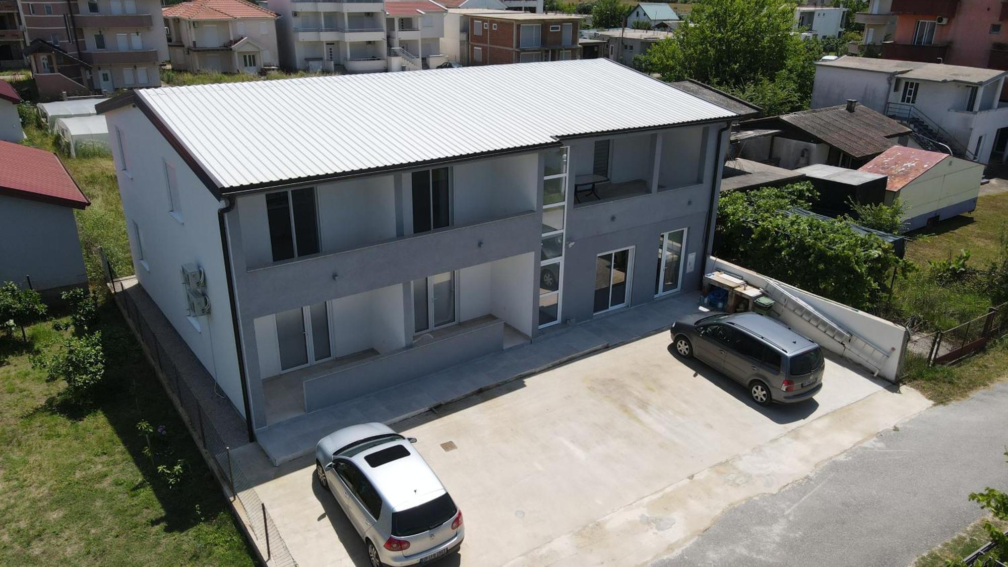 Adla Apartmani Улцин Екстериор снимка