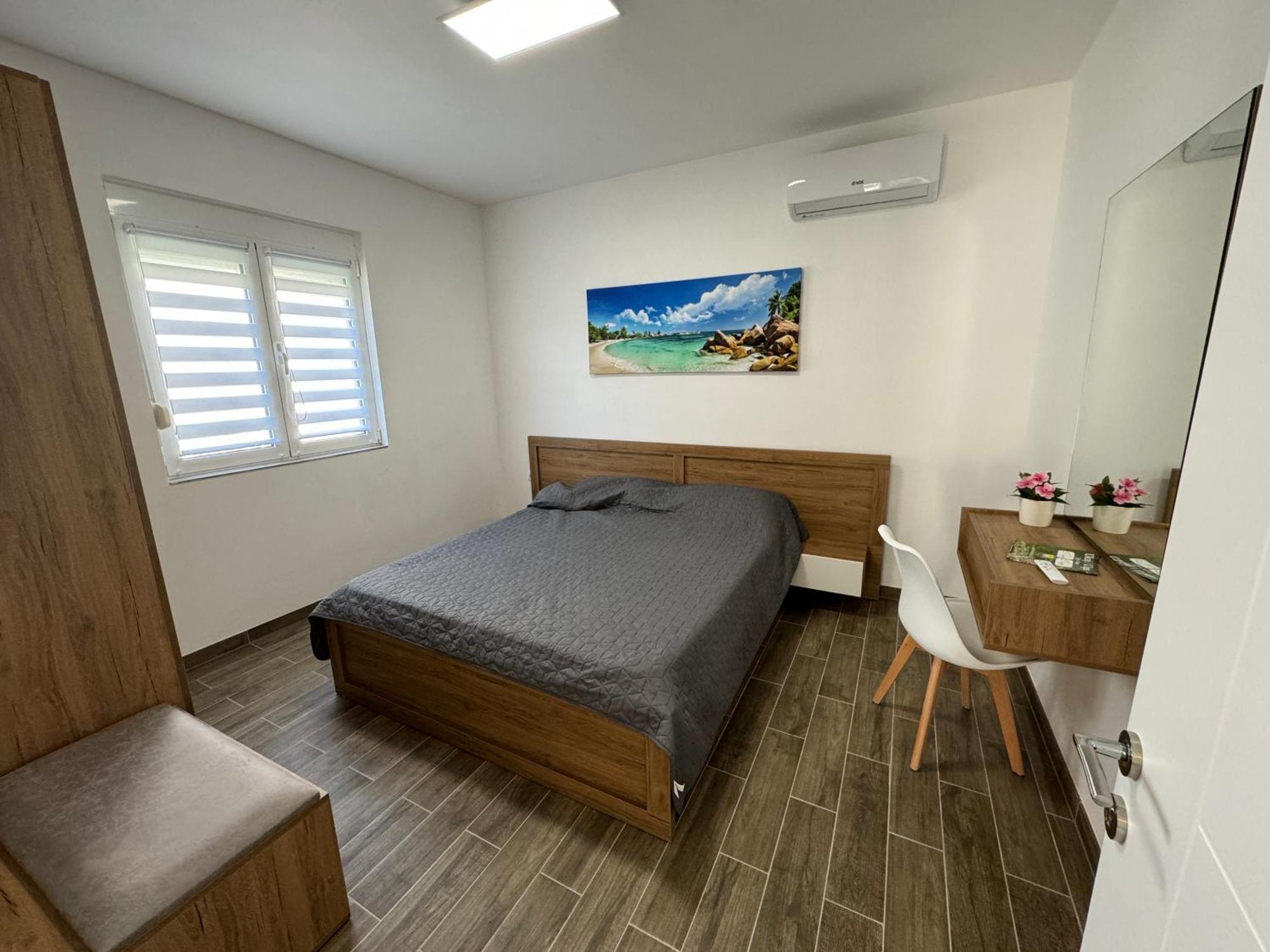 Adla Apartmani Улцин Екстериор снимка