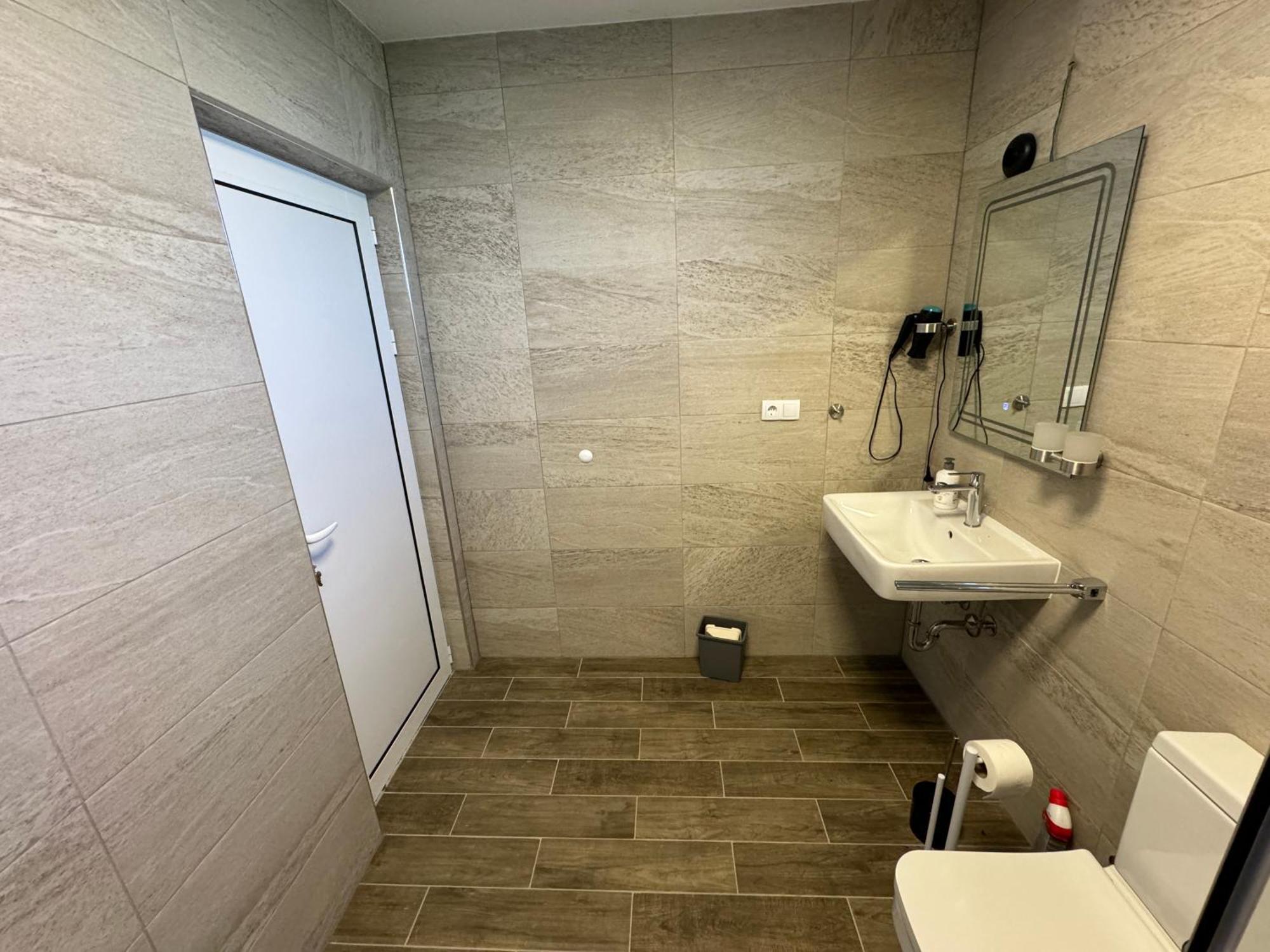 Adla Apartmani Улцин Екстериор снимка