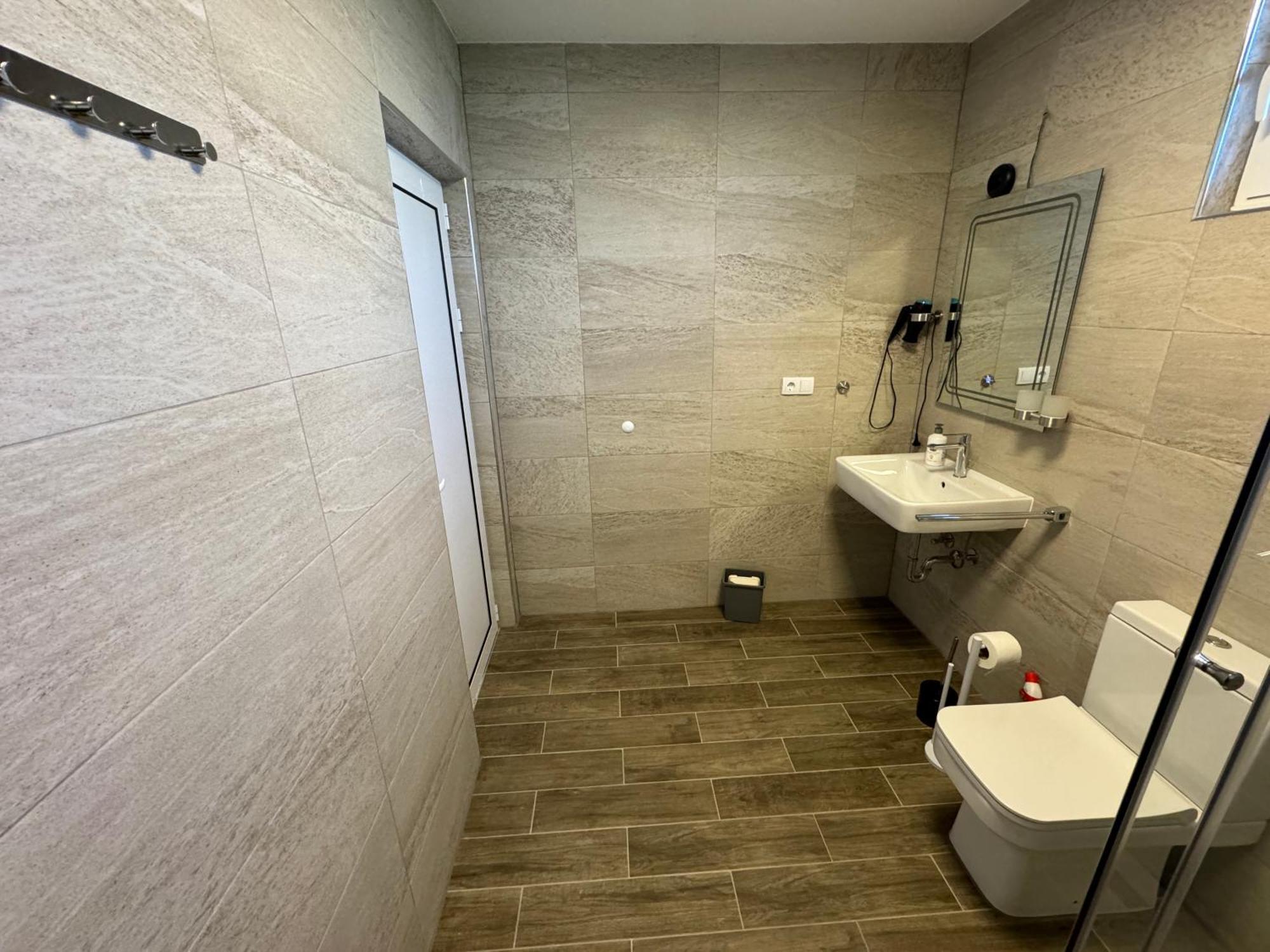 Adla Apartmani Улцин Екстериор снимка