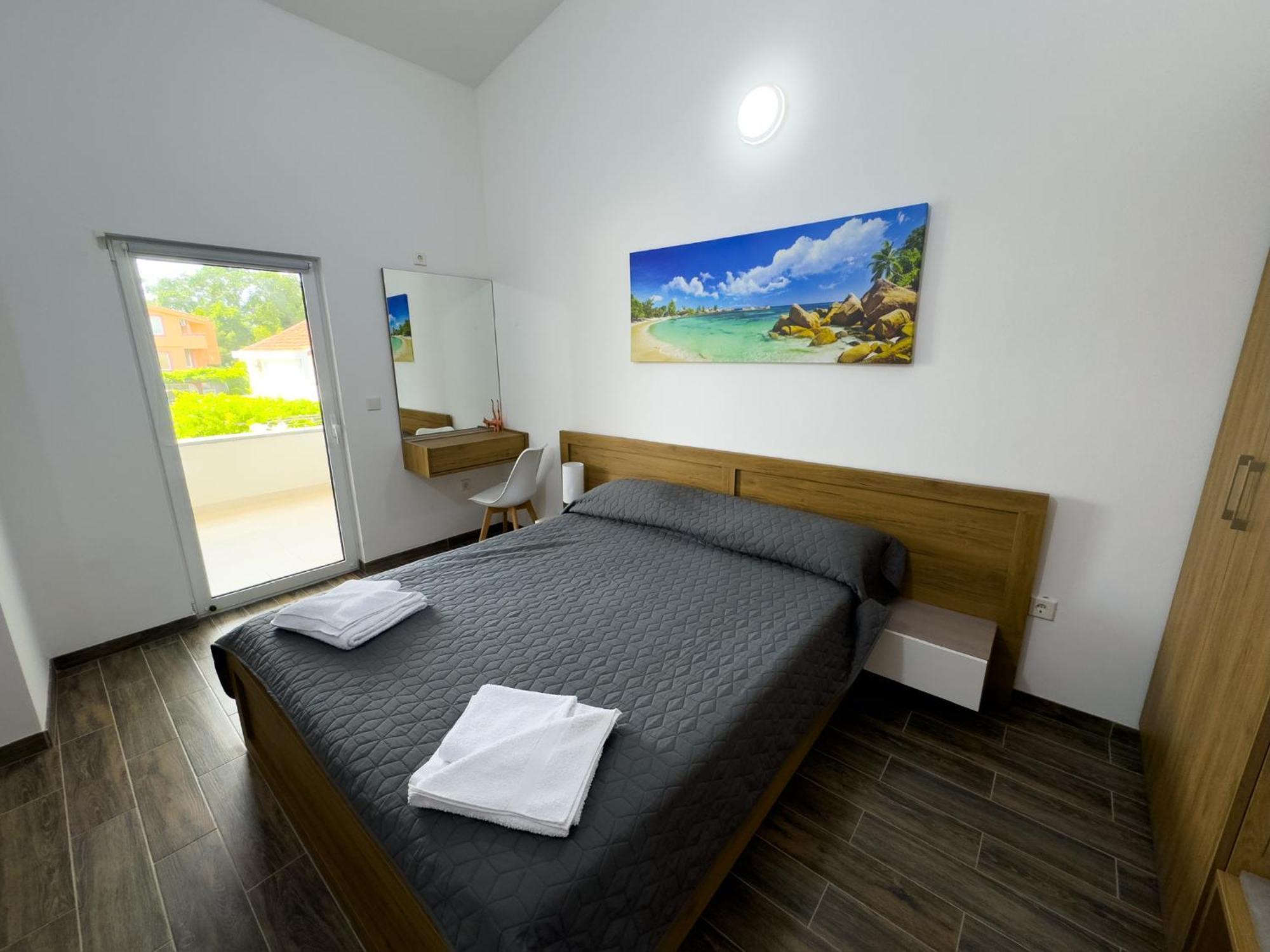 Adla Apartmani Улцин Екстериор снимка