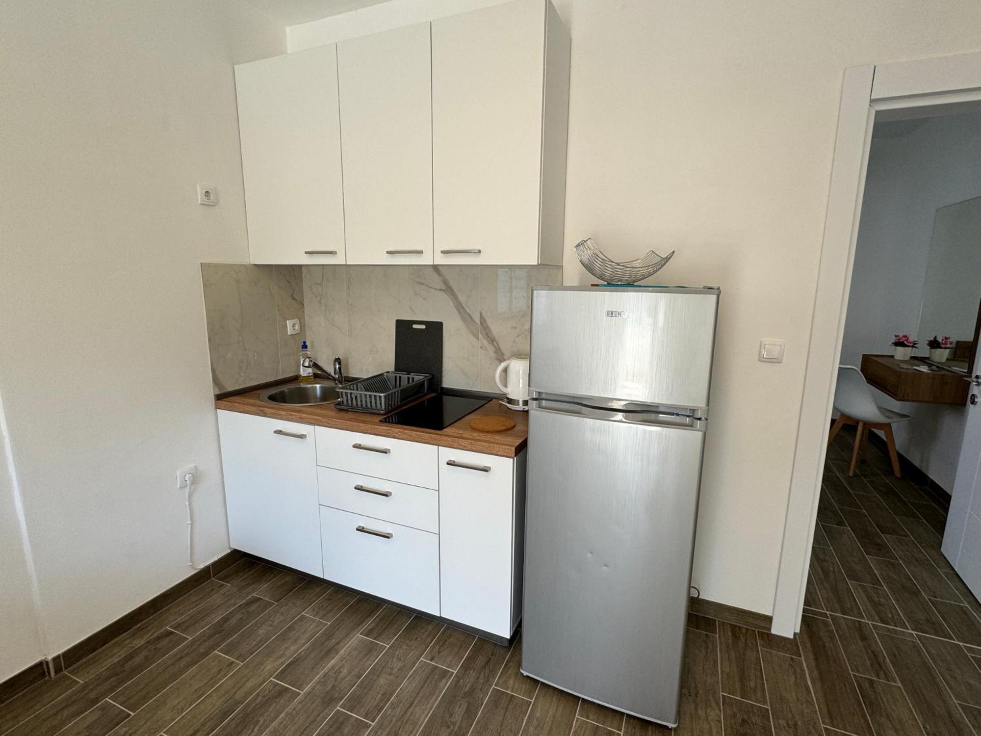 Adla Apartmani Улцин Екстериор снимка