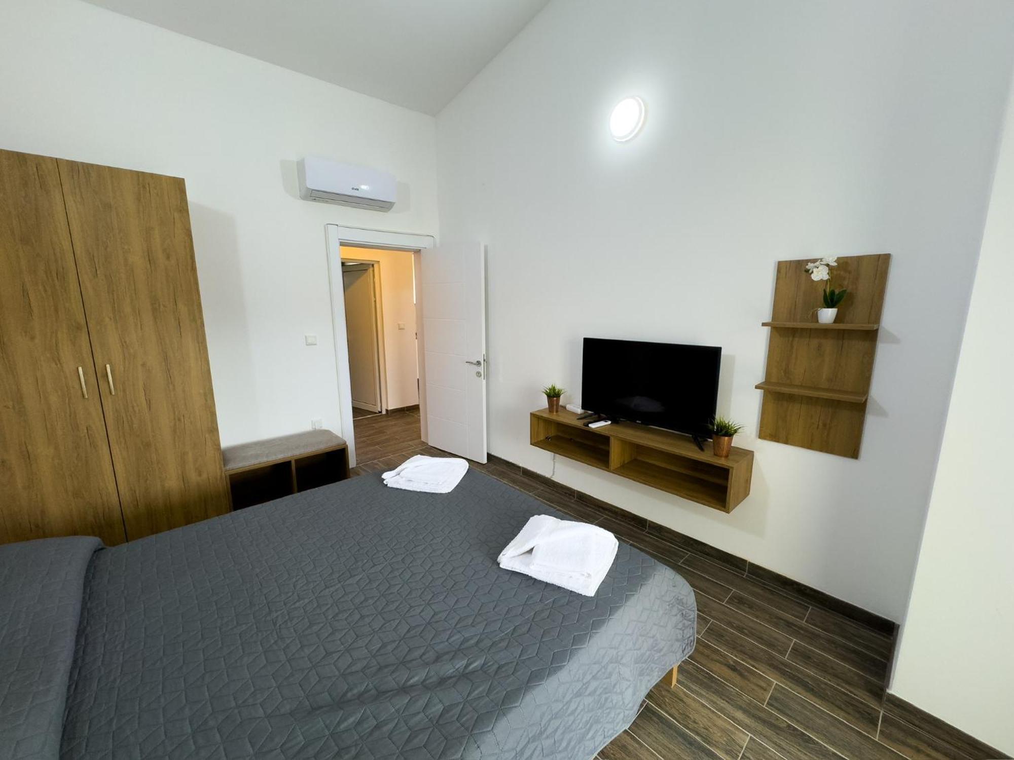Adla Apartmani Улцин Екстериор снимка