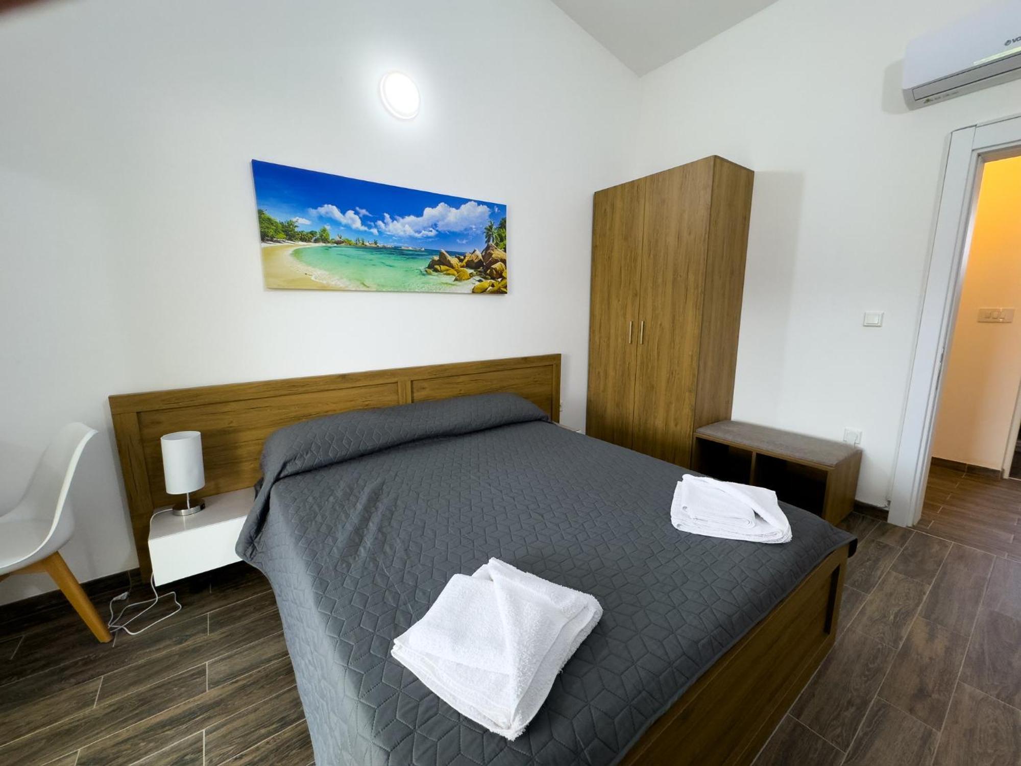 Adla Apartmani Улцин Екстериор снимка