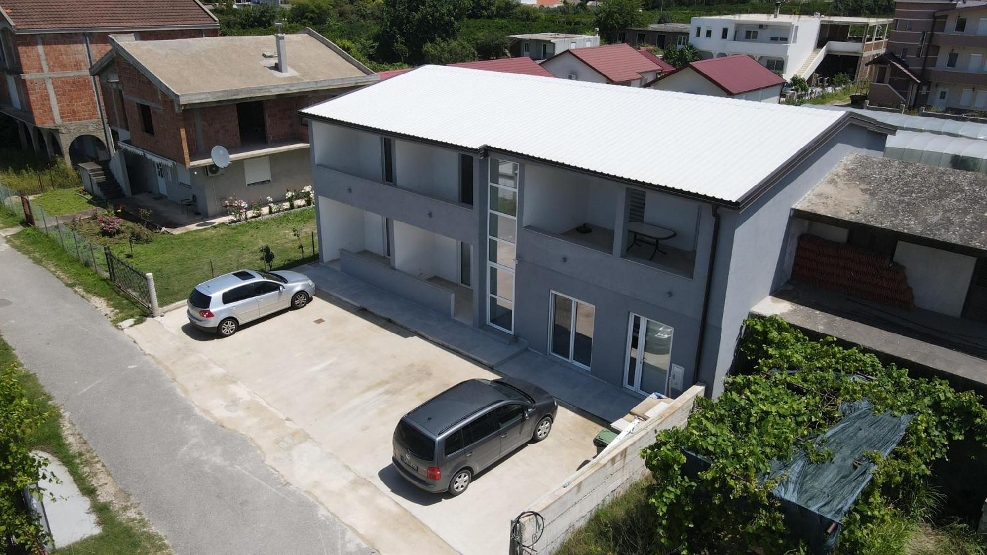 Adla Apartmani Улцин Екстериор снимка