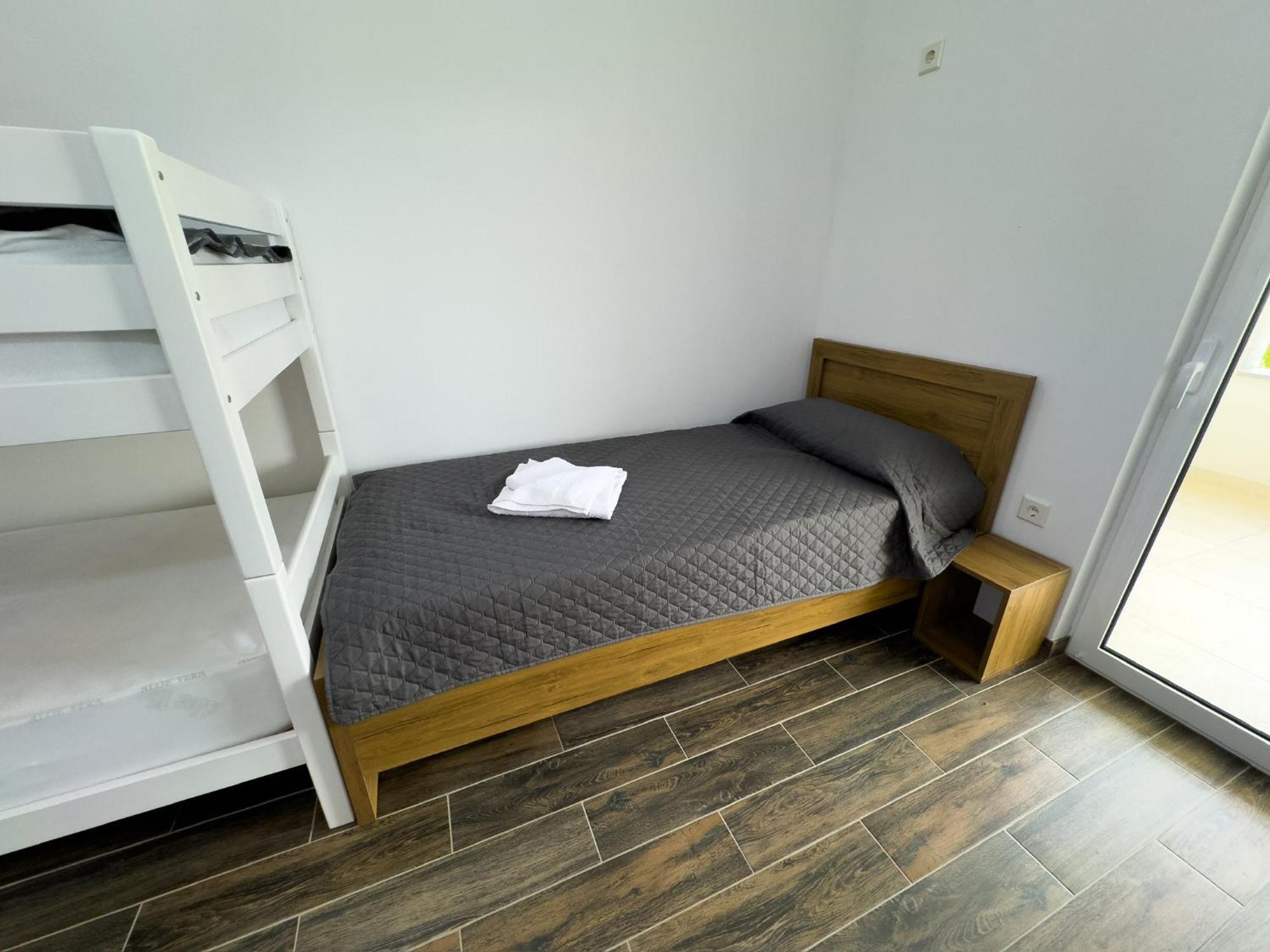 Adla Apartmani Улцин Екстериор снимка