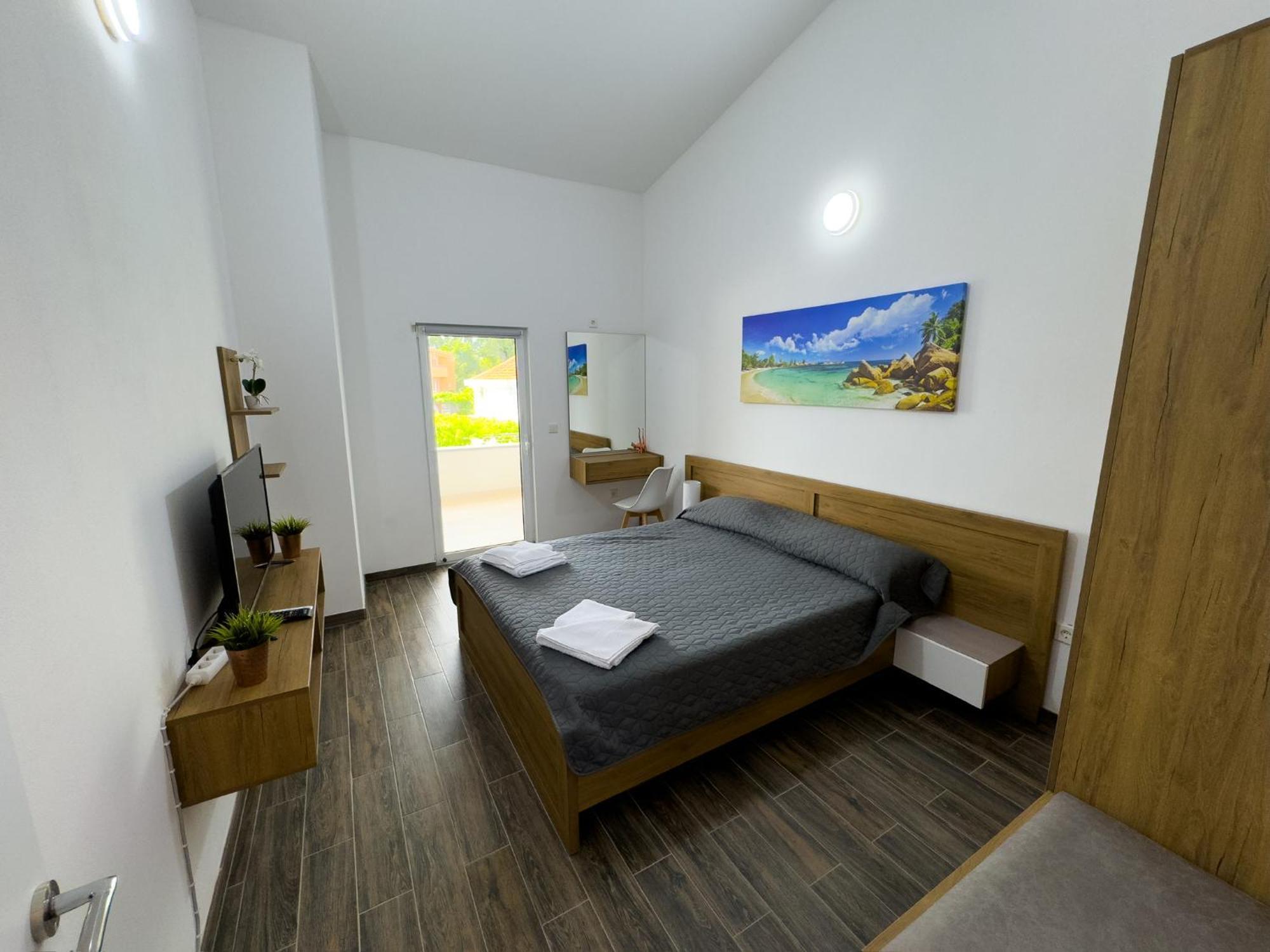 Adla Apartmani Улцин Екстериор снимка