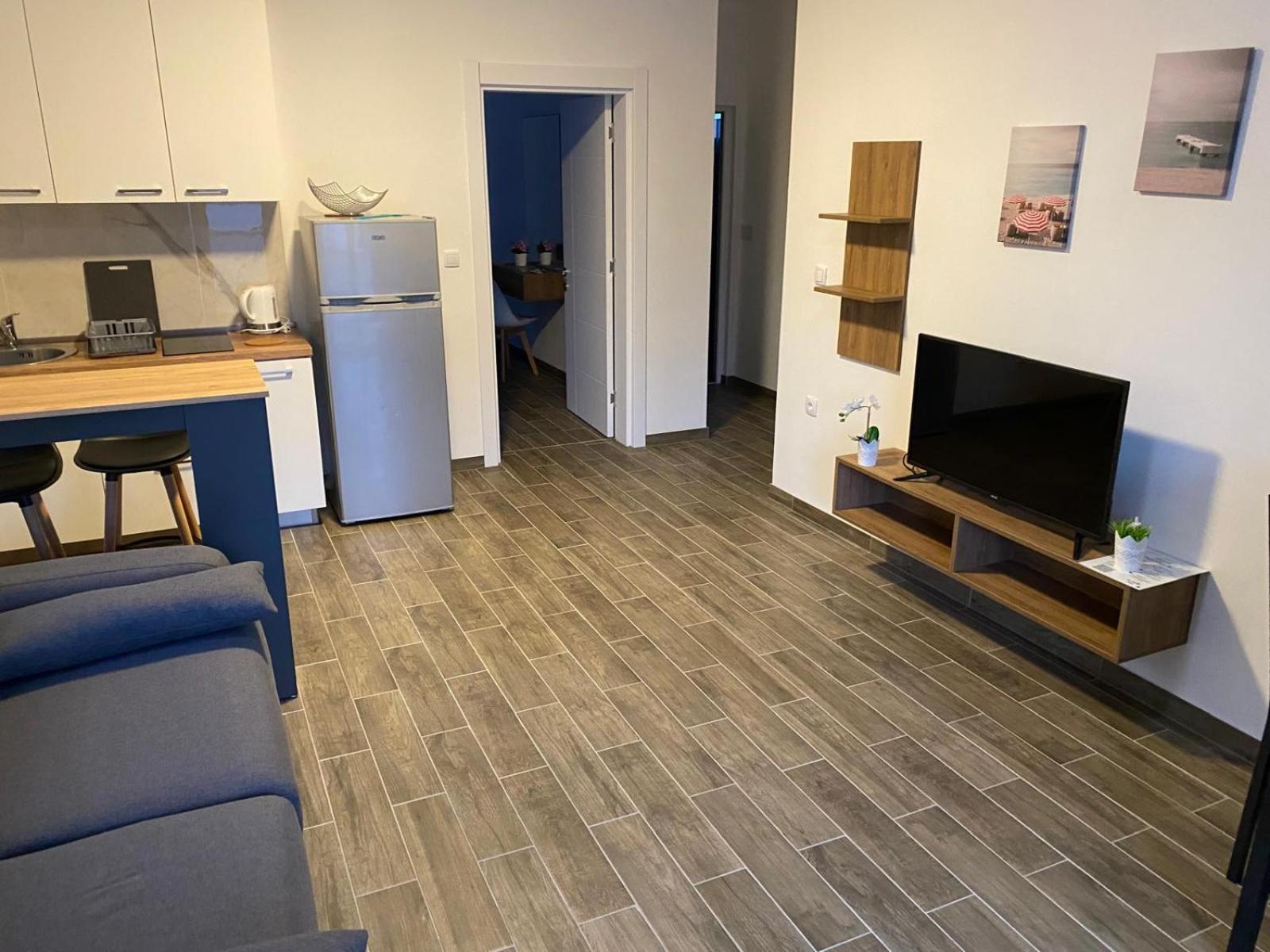 Adla Apartmani Улцин Екстериор снимка