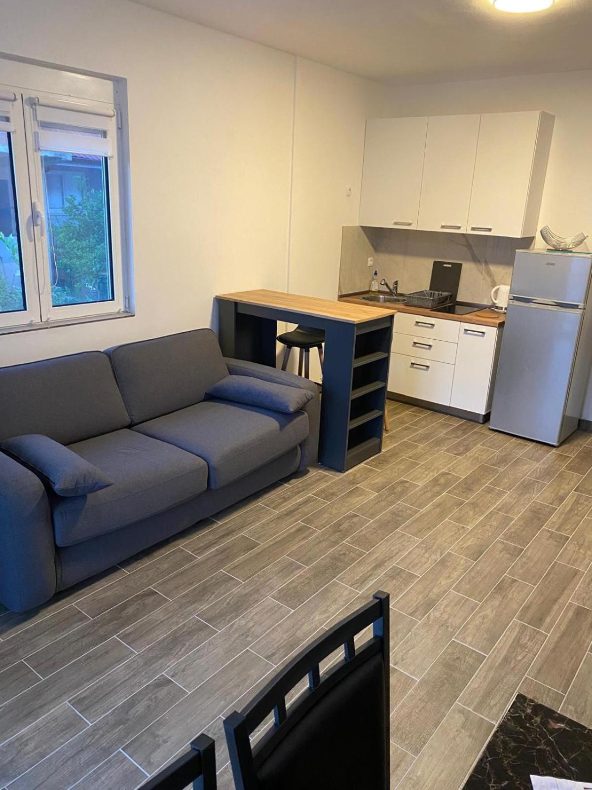 Adla Apartmani Улцин Екстериор снимка