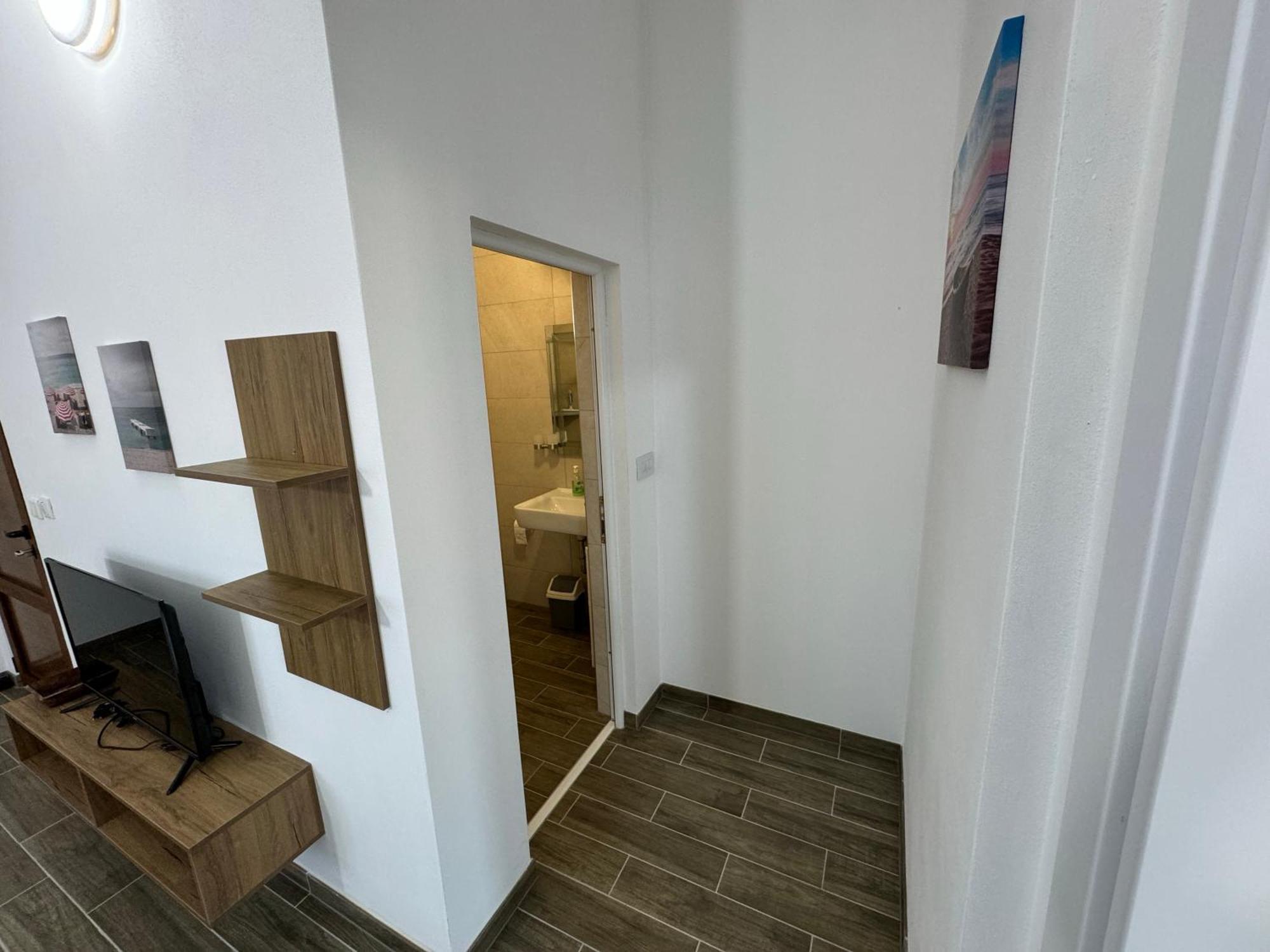 Adla Apartmani Улцин Екстериор снимка